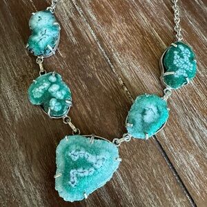 ESTATE SALE LOT NATURAL GREEN STONE VTG FEEL STUNNING NECKLACE